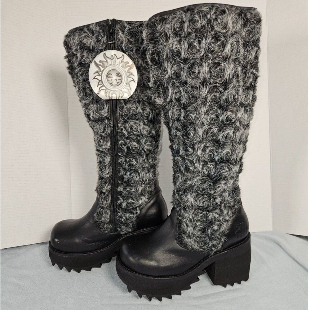 Vintage Unique Murs Faux Fur Platform Lug Sole Knee High Goth Boots Black Size 6
